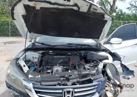 2015 Honda Accord Lx z USA, uszkodzony, nr VIN 1HGCR2F39FA077714